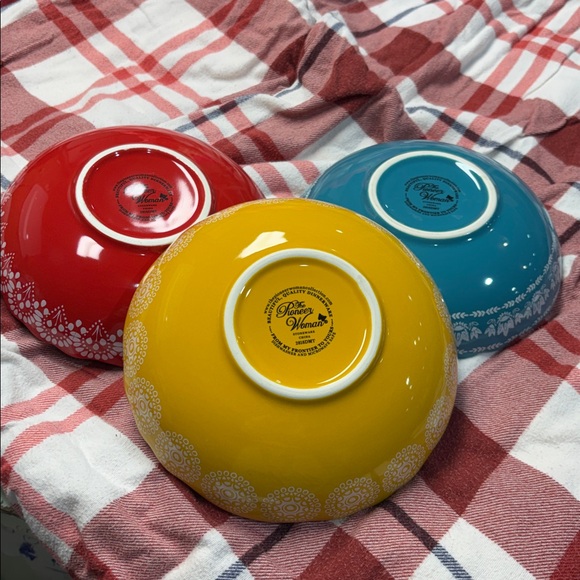 Pioneer Woman bowls - Picture 8 of 8